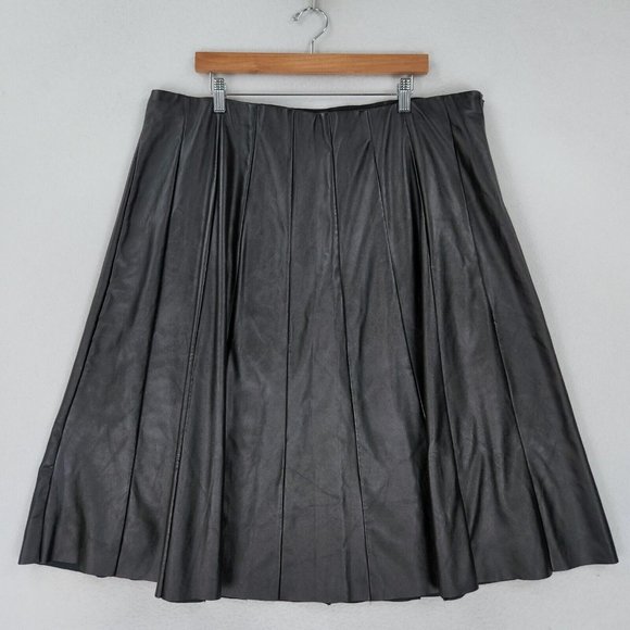 Lane Bryant Dresses & Skirts - Lane Bryant Skirt Womens 22 Black Faux Leather A Line Plus Size Flare Cocktail